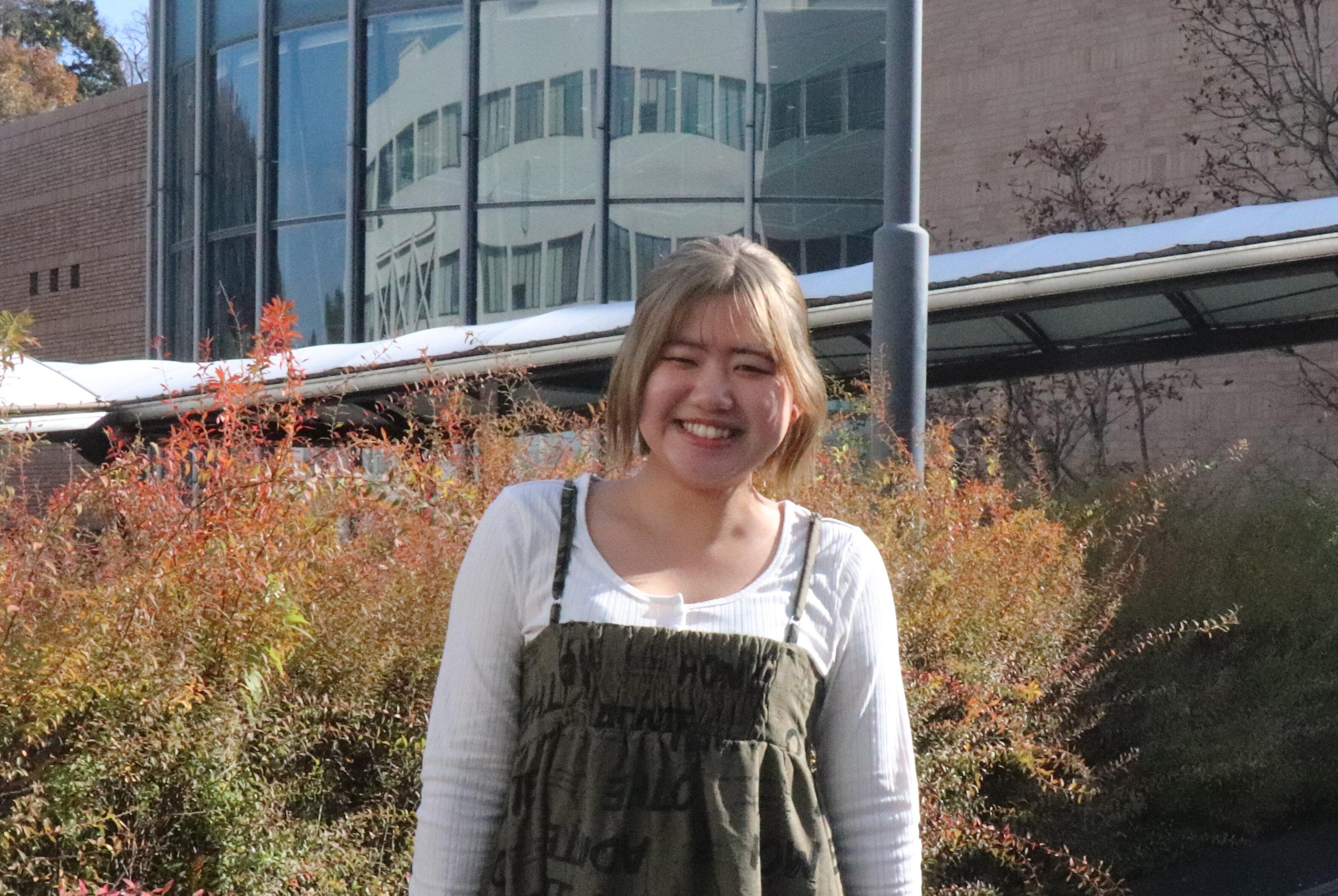 湘北短期大学で学ぶ学生の写真