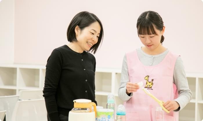 湘北のおすすめポイントについて語る保育学科の学生