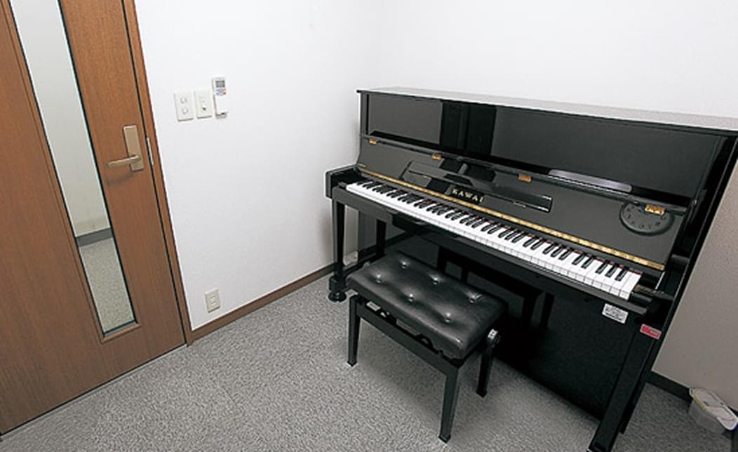 ピアノレッスン室