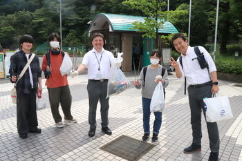 学生教職員一緒に②.JPG