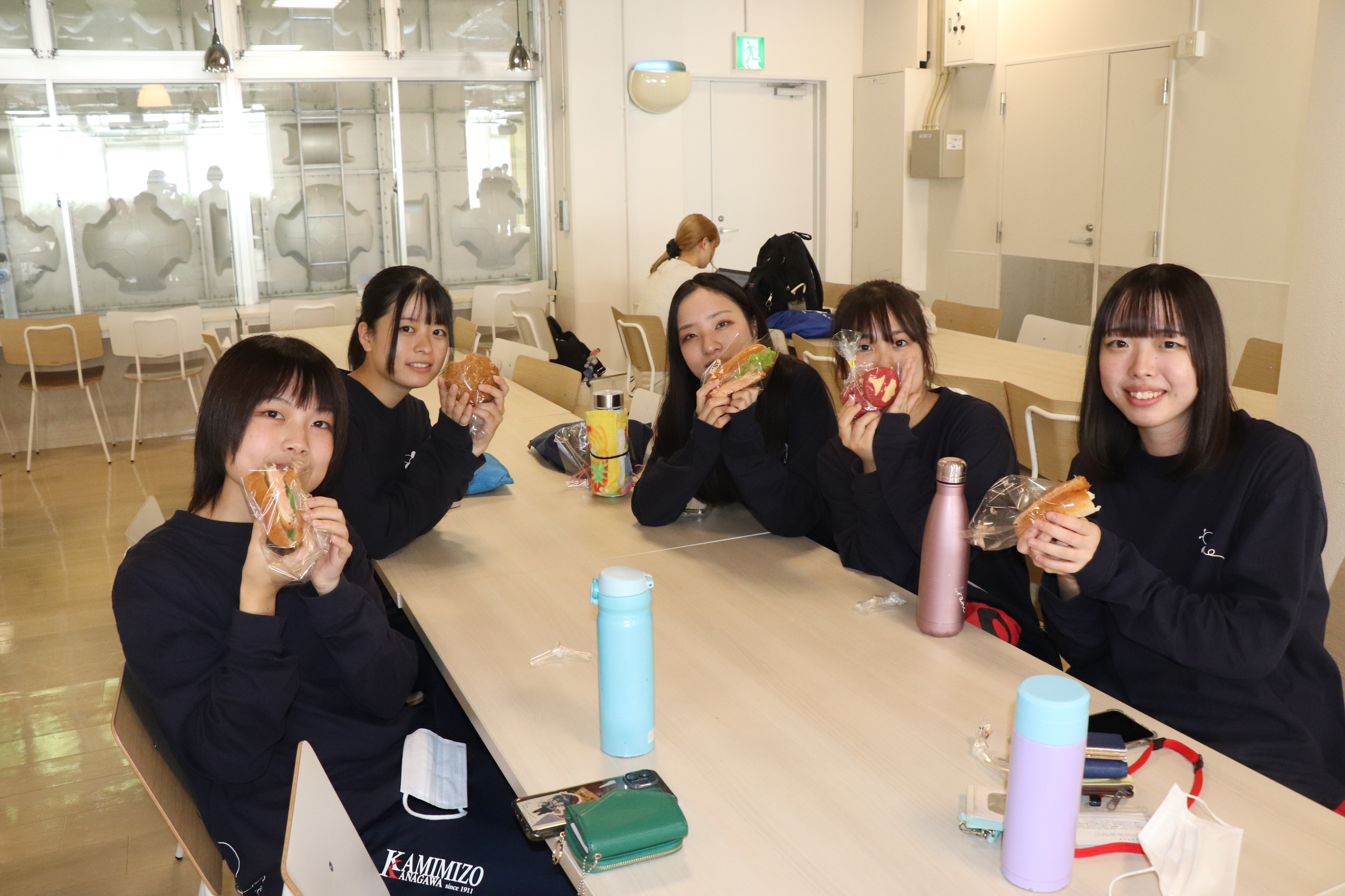 https://www.shohoku.ac.jp/total/images/962d319d5bdc99826e86996e18e688969fca0da7.JPG