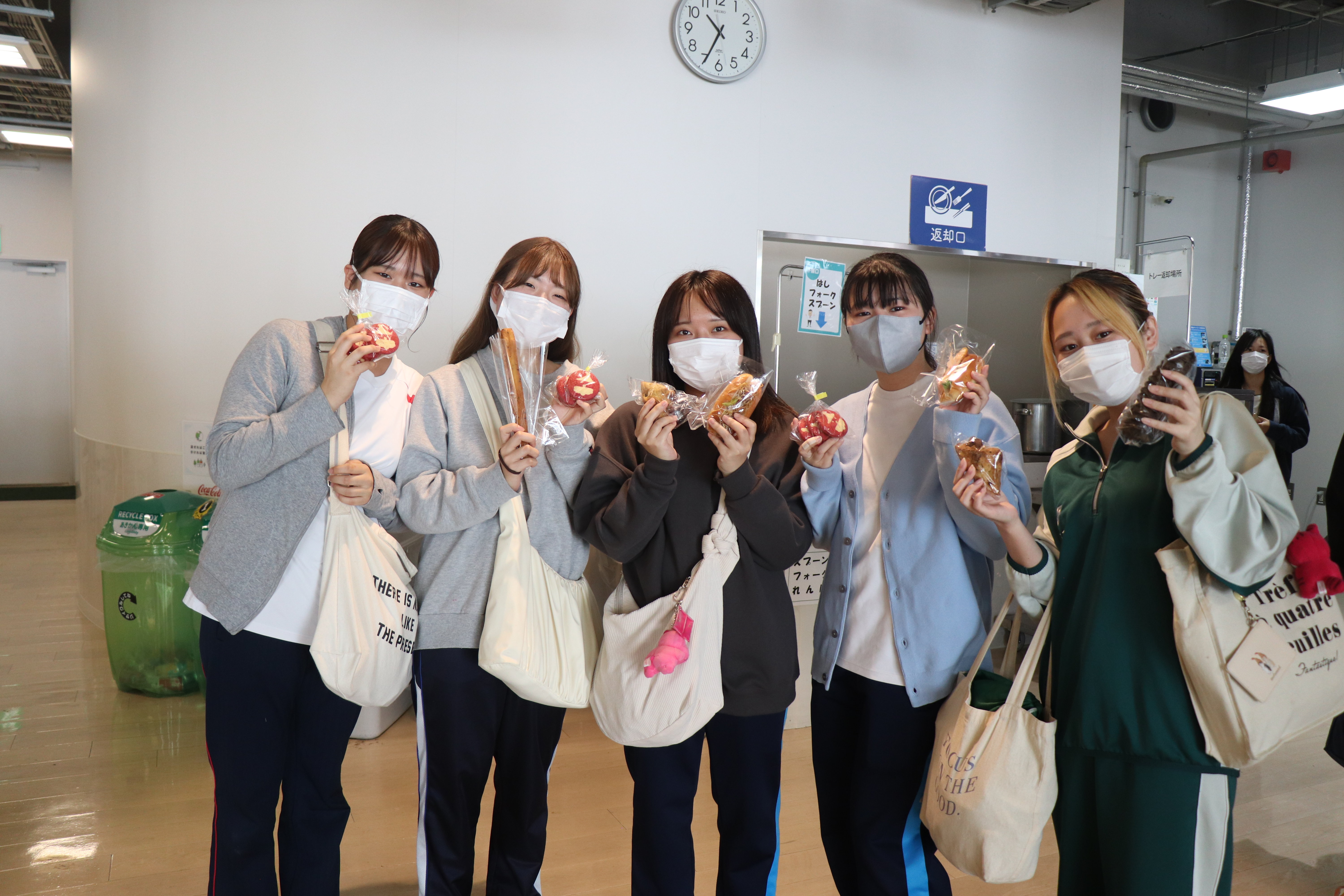 https://www.shohoku.ac.jp/total/images/b16a33930986c2c192f05981d1fdba5729a2b84b.JPG